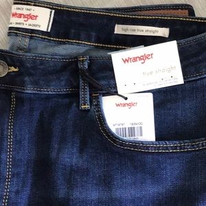 Wrangler Women's High Rise True Straight Fit Jean - 18/34x32, Blue denim